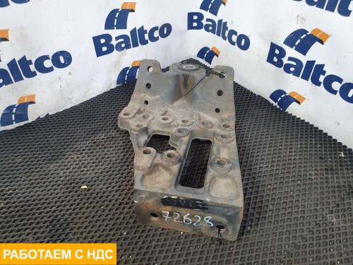 Кронштейн крепления передней рессоры левый