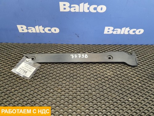 Накладка лобового стекла левая